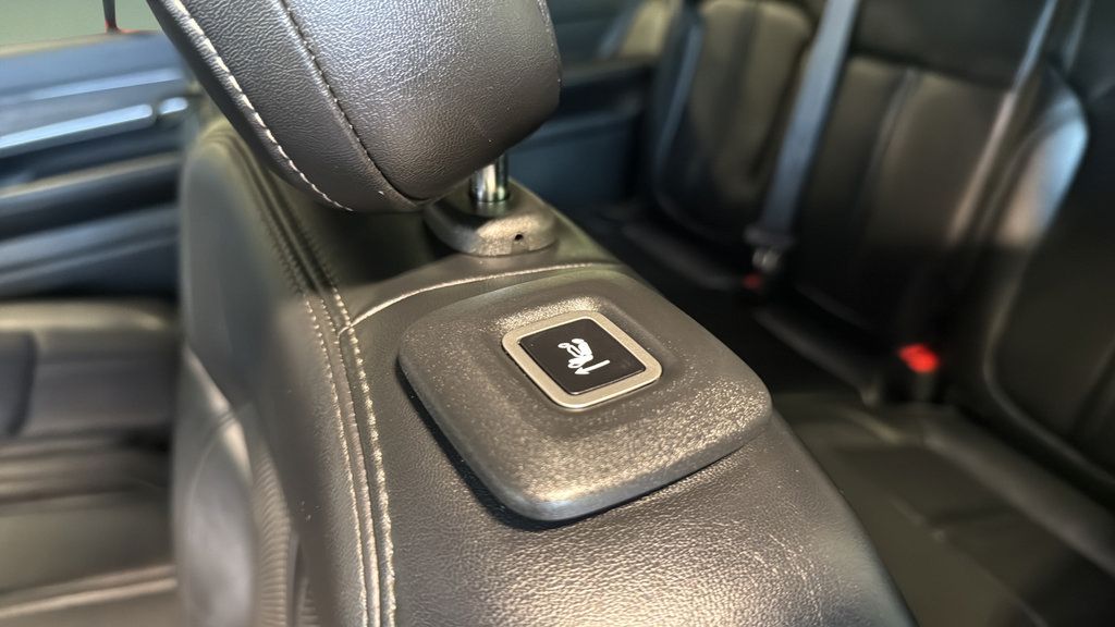 Used 2022 Jeep Wagoneer Series II AWD/4WD image 19