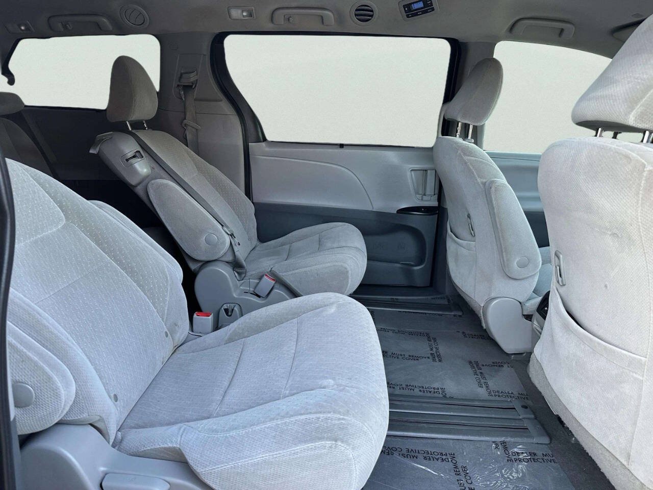Used 2020 Toyota Sienna LE FWD image 21