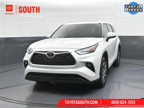 Used 2022 Toyota Highlander XLE image 6