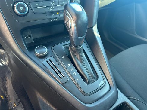 Used 2016 Ford Focus SE image 19