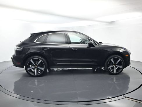 Certified 2025 Porsche Macan AWD/4WD image 16
