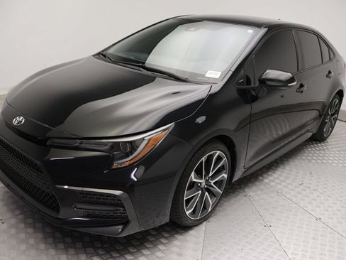 Certified 2022 Toyota Corolla SE FWD image 2