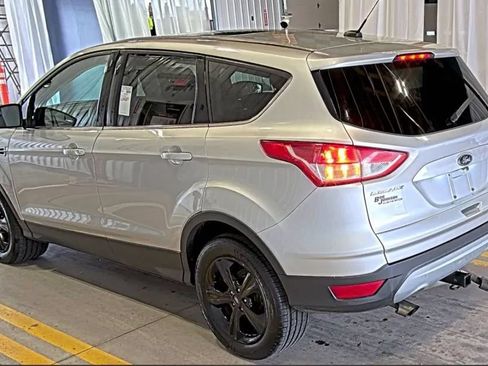Used 2015 Ford Escape SE AWD/4WD image 4