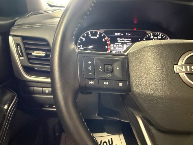 Used 2025 Nissan Rogue SV AWD/4WD image 22