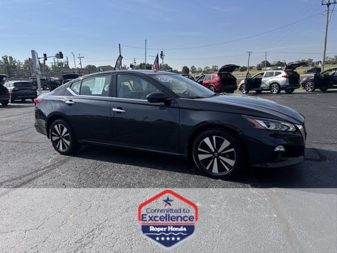 Used 2022 Nissan Altima 2.5 SL AWD/4WD image 1