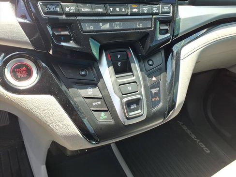 Used 2023 Honda Odyssey Touring image 23