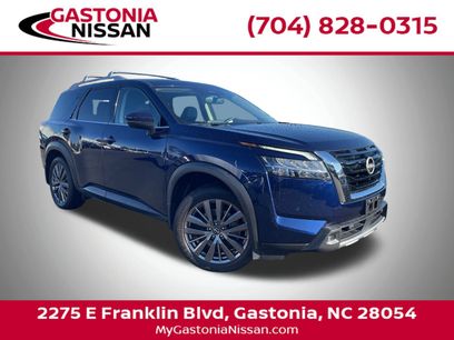 Used 2022 Nissan Pathfinder SL w/ SL Premium Package