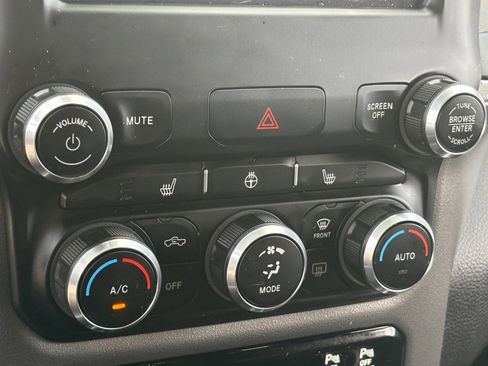 Used 2019 RAM 1500 Big Horn image 27