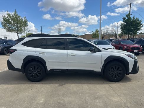 Certified 2023 Subaru Outback Onyx Edition image 2