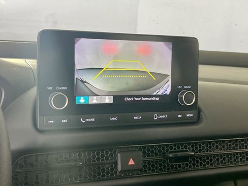Used 2023 Honda HR-V LX image 13