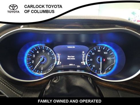 Used 2023 Chrysler Pacifica Limited FWD image 24