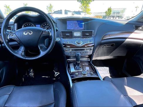 Certified 2018 INFINITI Q70 L 3.7 w/ Sensory Package RWD image 21