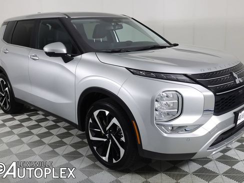 Used 2024 Mitsubishi Outlander SE FWD image 3
