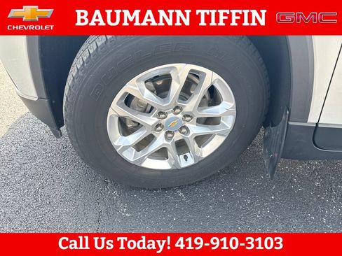 Used 2019 Chevrolet Traverse LT FWD image 29