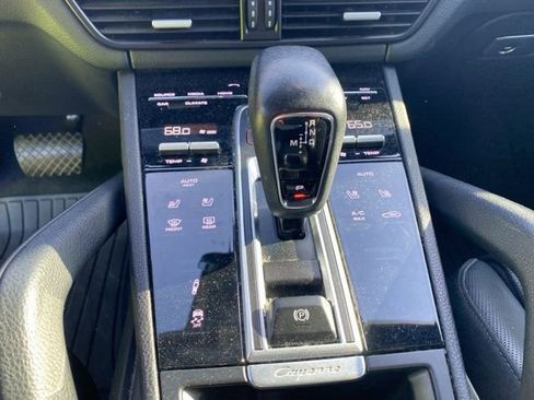 Used 2023 Porsche Cayenne Coupe AWD/4WD image 18