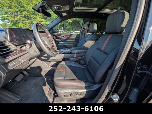 Used 2026 Chevrolet Traverse RS FWD image 16