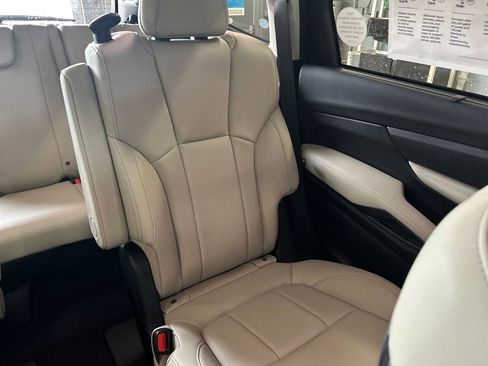 New 2026 Subaru Ascent Limited AWD/4WD image 14