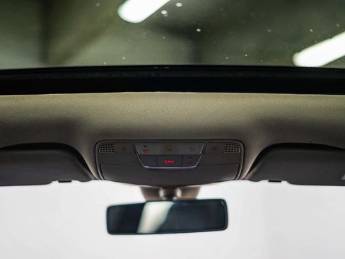 Used 2019 Mercedes-Benz C 300 Sedan image 10