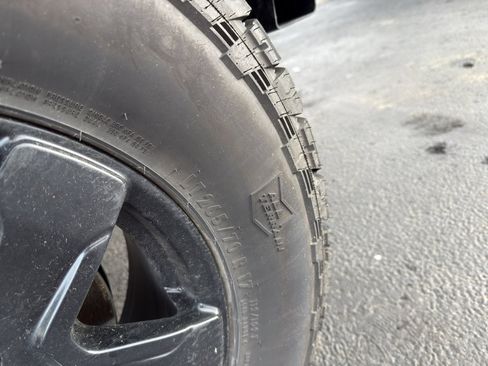 New 2025 Ford Bronco Big Bend w/ Black Diamond Package image 12