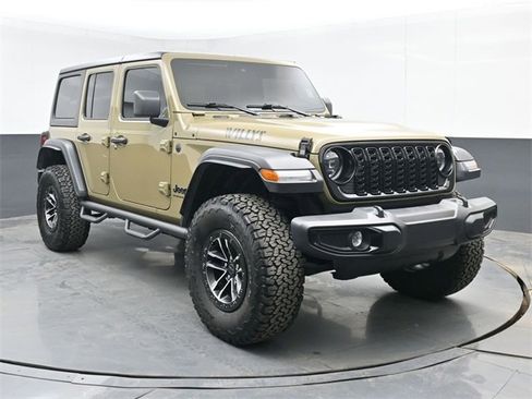 Used 2025 Jeep Wrangler Willys image 2