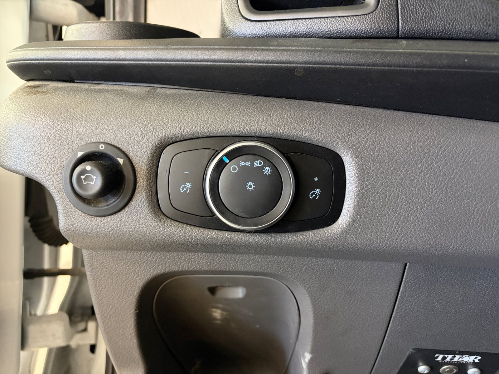 Used 2020 Ford Transit 250 Medium Roof w/ Upfitter Package RWD image 19