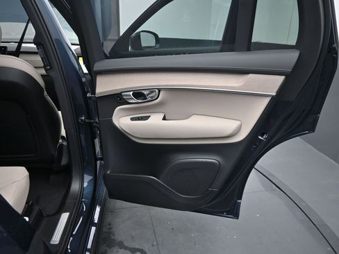 New 2026 Volvo XC90 B6 Plus w/ Protection Package Premier AWD/4WD image 35