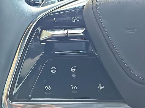 Certified 2025 Cadillac Escalade Sport Platinum AWD/4WD image 17