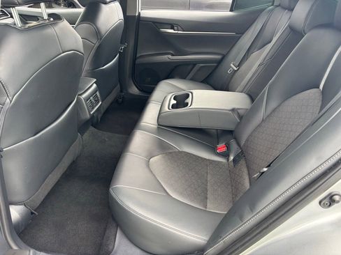 Used 2023 Toyota Camry XSE FWD image 15