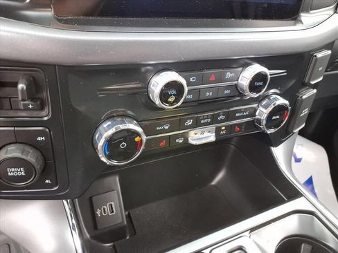 Used 2025 Ford F150 XLT w/ Equipment Group 302A MID AWD/4WD image 18