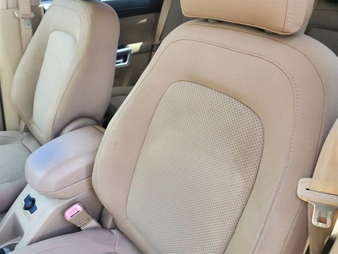 Used 2008 Saturn Vue XR image 18