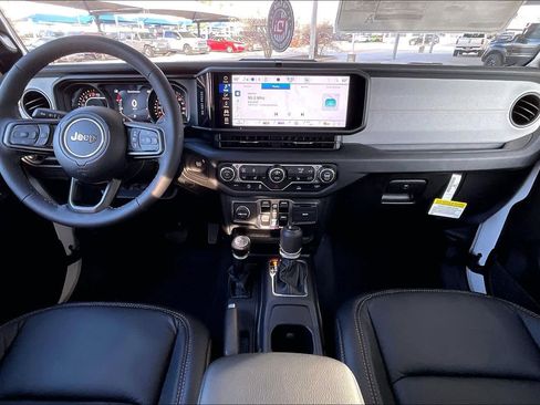 New 2025 Jeep Gladiator Sport image 5