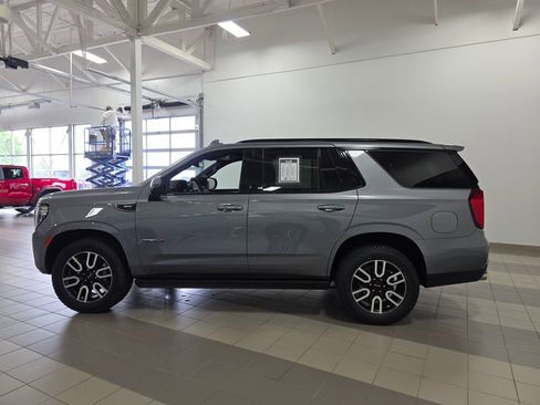 Used 2022 GMC Yukon AT4 AWD/4WD image 2
