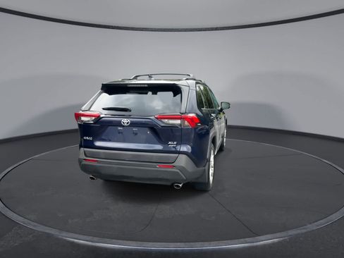 Used 2019 Toyota RAV4 XLE Premium w/ Cold Weather Package AWD/4WD image 7