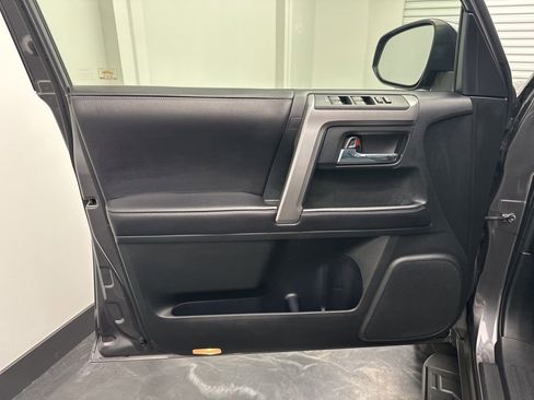 Used 2016 Toyota 4Runner SR5 Premium AWD/4WD image 16