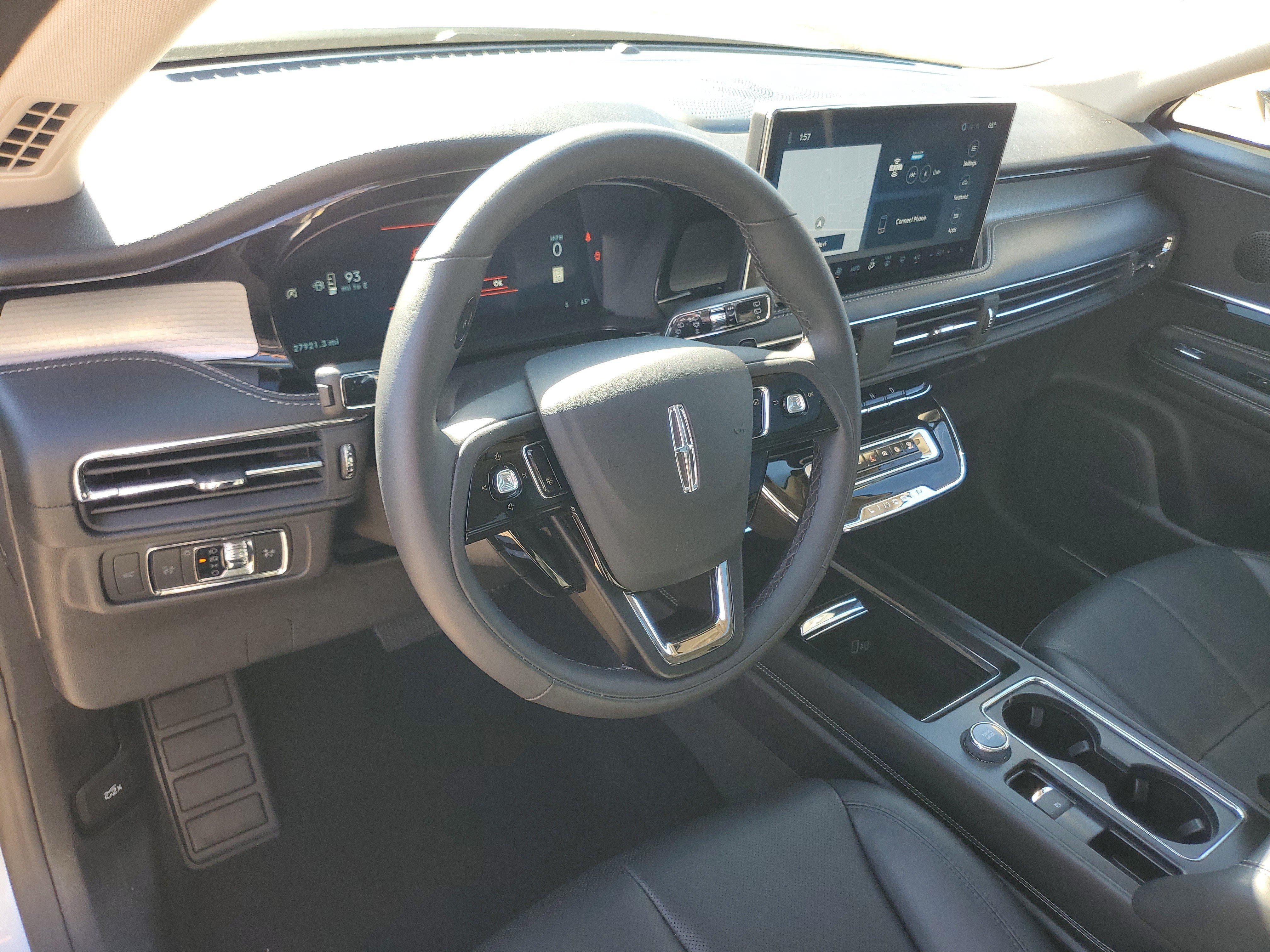 Used 2024 Lincoln Corsair AWD w/ Equipment Group 101A image 13