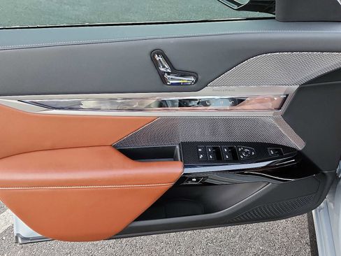 Certified 2024 BMW 760i xDrive 760i xDrive image 12