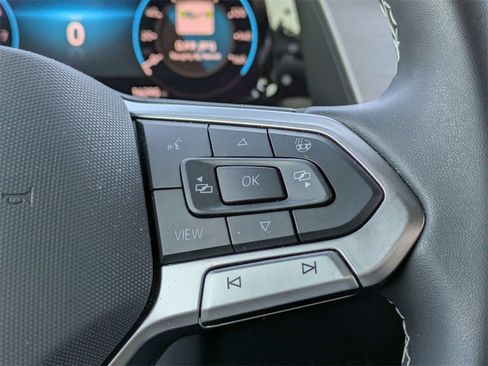 Certified 2024 Volkswagen Atlas Cross Sport SE image 34