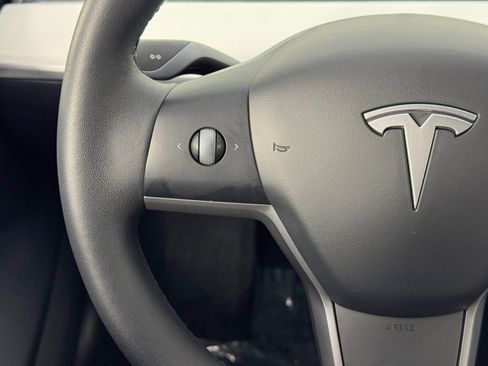 Used 2021 Tesla Model 3 Standard Range Plus image 19