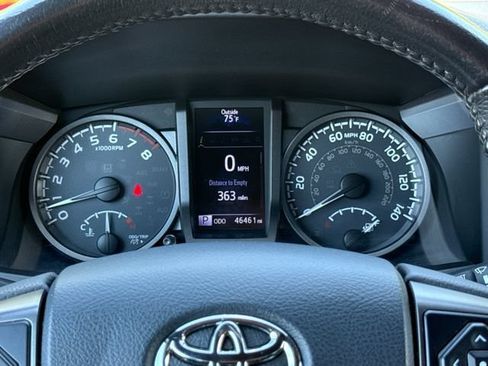 Used 2019 Toyota Tacoma TRD Off-Road AWD/4WD image 14