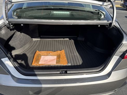 New 2025 Toyota Camry SE w/ Convenience Package FWD image 36