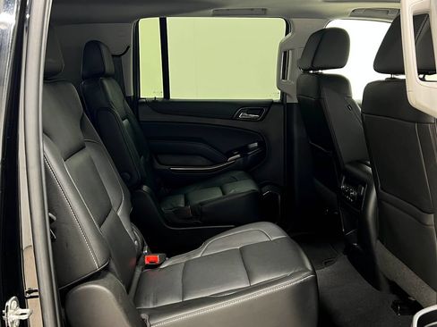 Used 2019 GMC Yukon XL SLT w/ Graphite Performance Edition AWD/4WD image 39