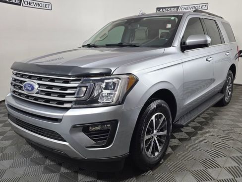 Used 2021 Ford Expedition XLT RWD image 2