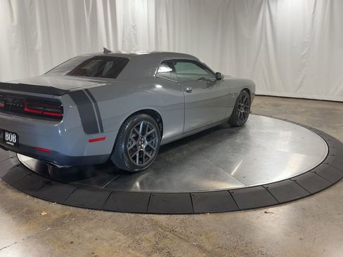 Used 2017 Dodge Challenger R/T Scat Pack w/ Leather Interior Group image 9