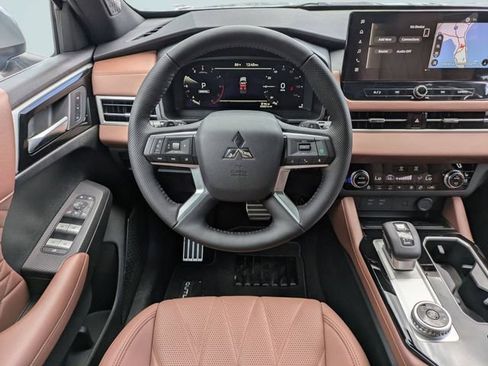New 2026 Mitsubishi Outlander SEL FWD image 18