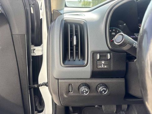 Used 2019 Chevrolet Colorado Z71 AWD/4WD image 18