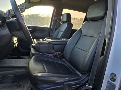 Used 2023 GMC Sierra 3500 Pro w/ Convenience Package image 2