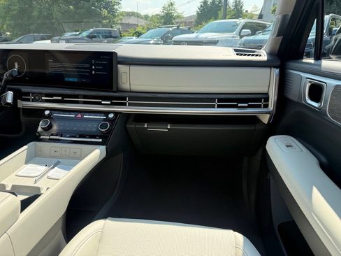 Certified 2026 Hyundai Santa Fe Limited AWD/4WD image 22