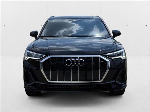 New 2025 Audi Q3 2.0T Premium image 2