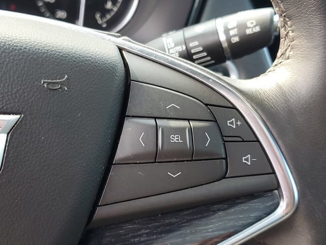 Certified 2024 Cadillac XT5 Premium Luxury w/ LPO, Floor Liner Package AWD/4WD image 18