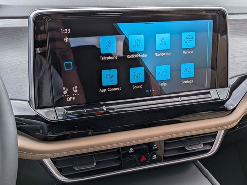 New 2026 Volkswagen Atlas Cross Sport SE AWD/4WD image 12